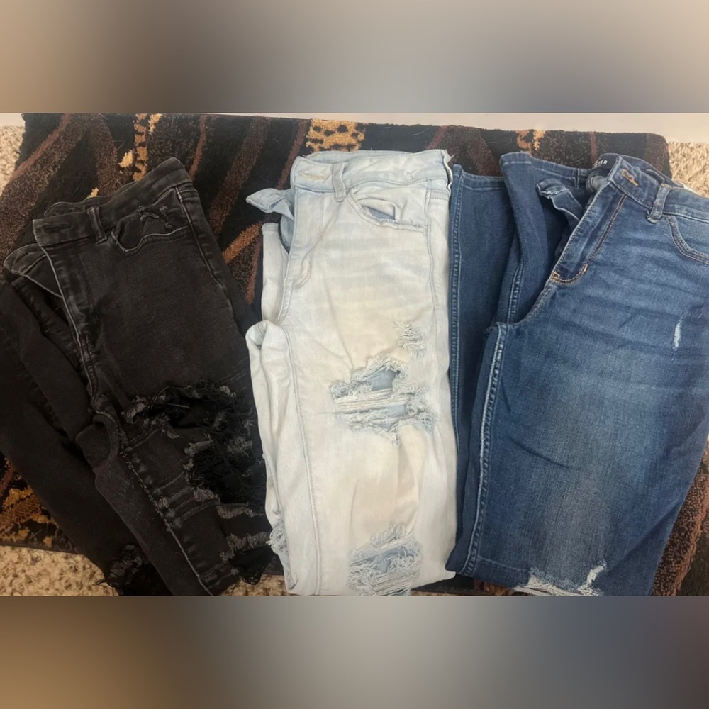 American Eagle & Hollister Skinny Distressed Jeans all 3 included.  Exc++